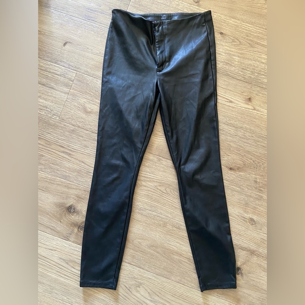 MOTHER Black Faux Leather High Waisted Seamless Looker Pants Size 28 - Picture 2 of 11